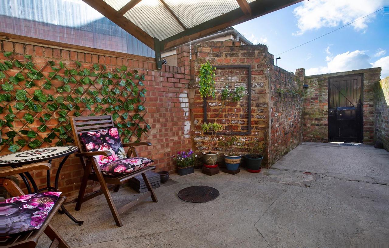 Courtyard Apartment 요크 외부 사진